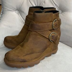 Sorel Brown Wedge Ankle Boots Size 7